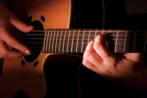 Cara Bermain Kunci Gantung Gitar